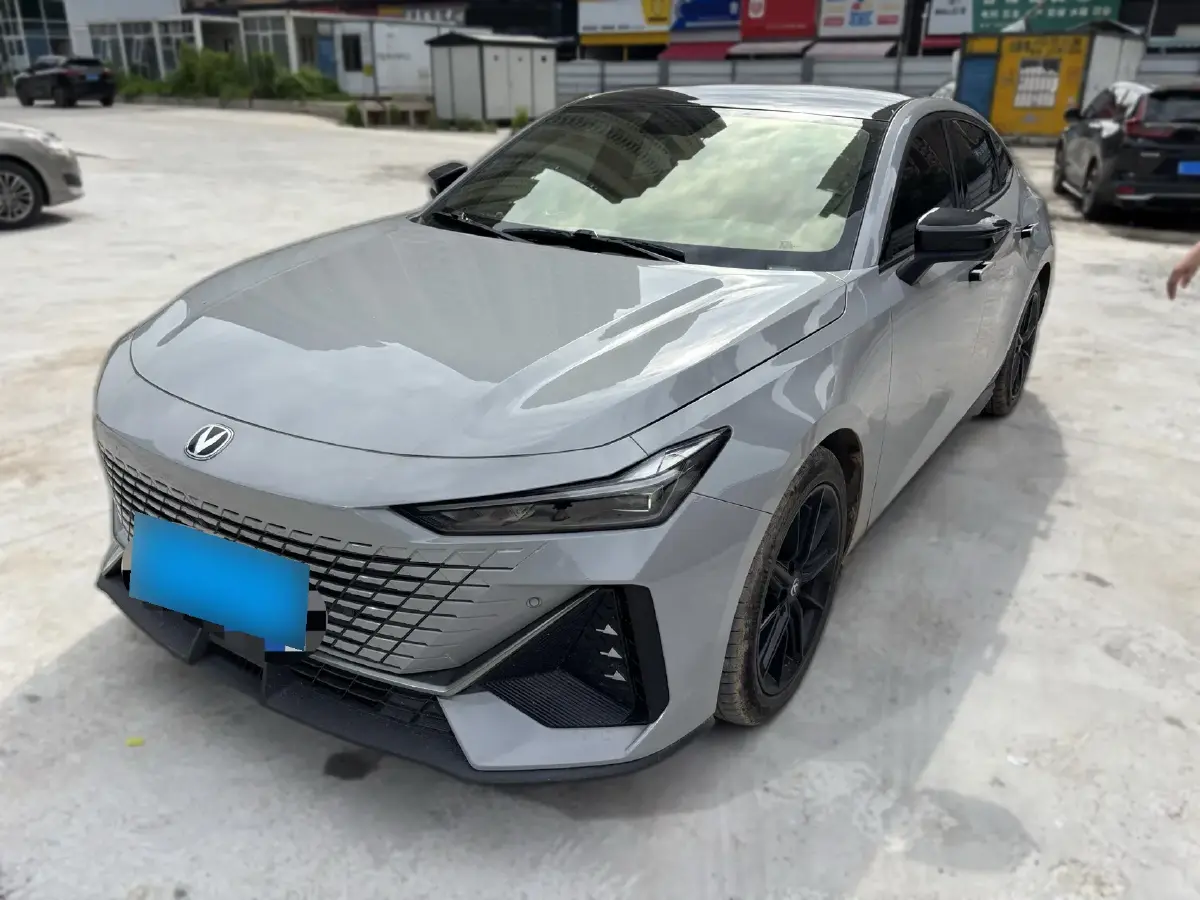 2022 ChangAn UNI-V 1.5T 188HP L4 7DCT