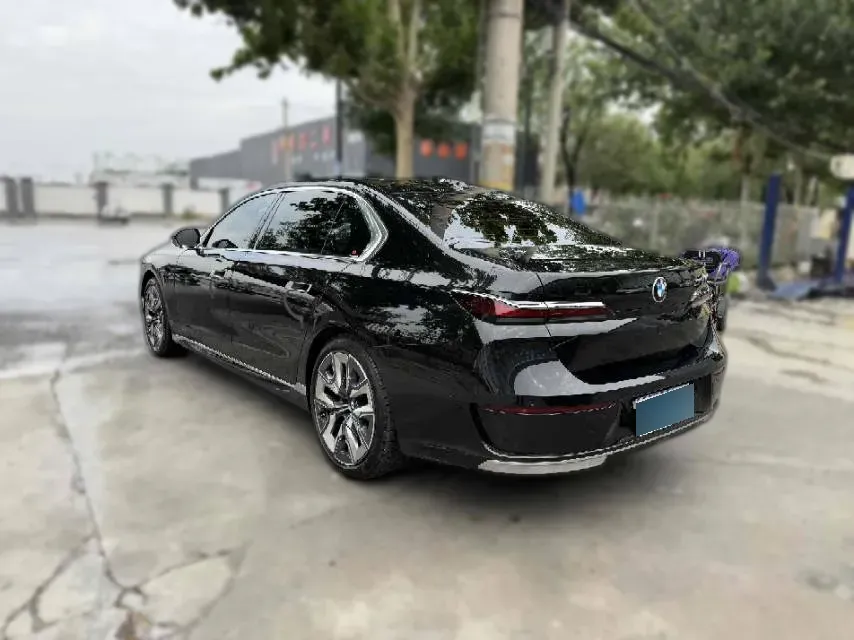 2023 BMW 3.0T 333HP L6 8AT,autocango,china used car exporter,china ev exporter,chinese used car exporter,chinese used ev exporter