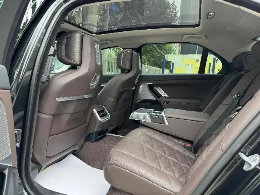 2023 BMW 3.0T 333HP L6 8AT,autocango,china used car exporter,china ev exporter,chinese used car exporter,chinese used ev exporter