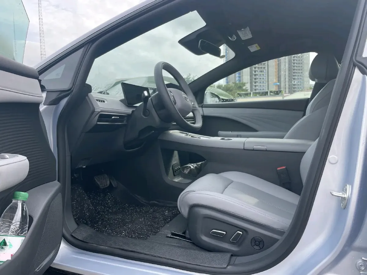 2025 Nissan N7 BEV 58KWH,autocango,china used car exporter,china ev exporter,chinese used car exporter,chinese used ev exporter