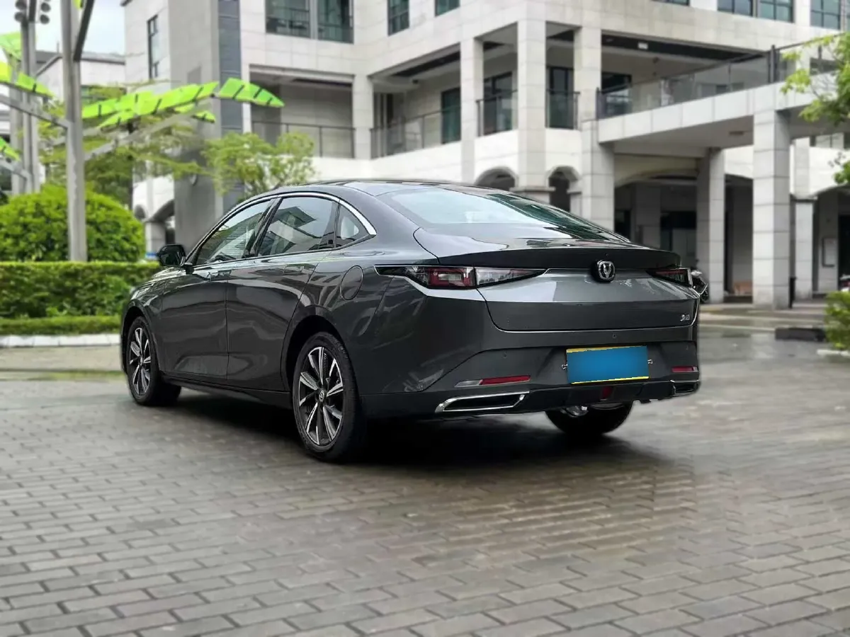 2024 ChangAn Eado 1.5T 170HP L4 7DCT,autocango,china used car exporter,china ev exporter,chinese used car exporter,chinese used ev exporter