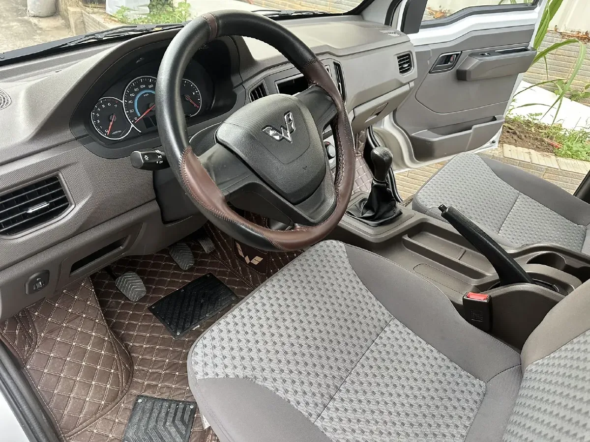 2023 WuLing RongGuang New Truck EV BEV 56.6KWH,autocango,china used car exporter,china ev exporter,chinese used car exporter,chinese used ev exporter