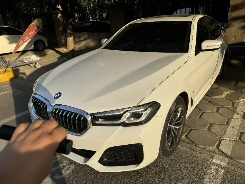 2022 BMW 5 Series 2.0T 184HP L4 8AT