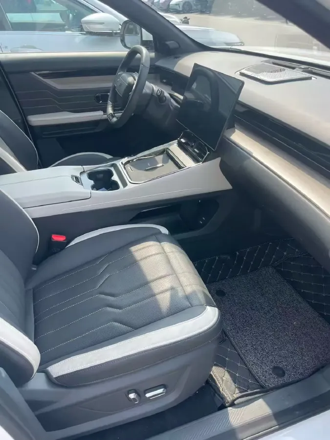 2024 ShanHai ShanHai L6 1.5T 156HP L4 1DHT PHEV 19.43KWH,autocango,china used car exporter,china ev exporter,chinese used car exporter,chinese used ev exporter