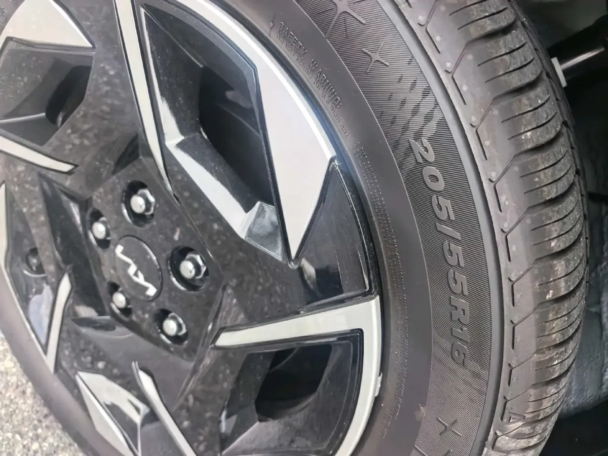 2024 Kia Sonet 1.5L 115HP L4 CVT,autocango,china used car exporter,china ev exporter,chinese used car exporter,chinese used ev exporter