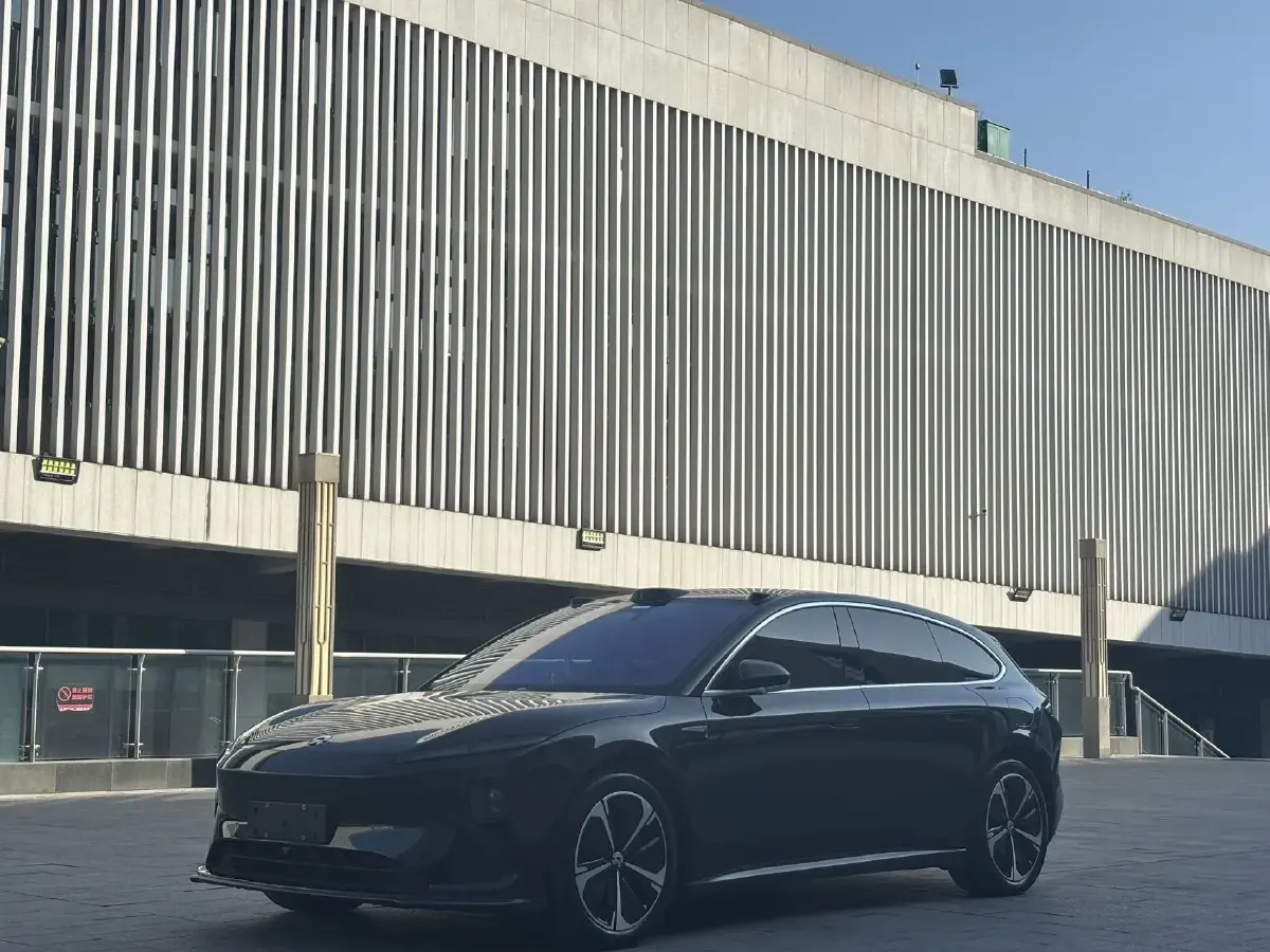 2024 NIO ET5T BEV 75KWH