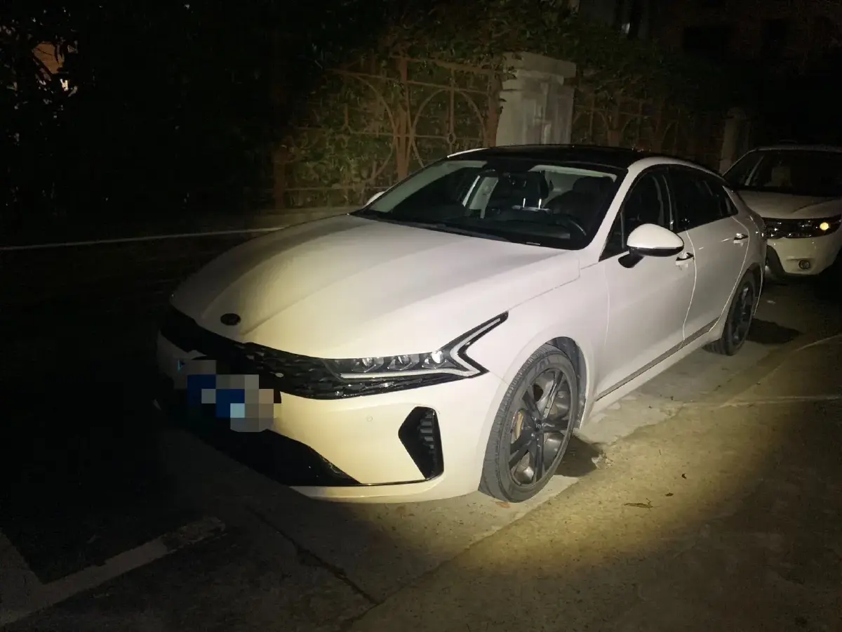 2020 Kia K5 2.0T 240HP L4 8AT