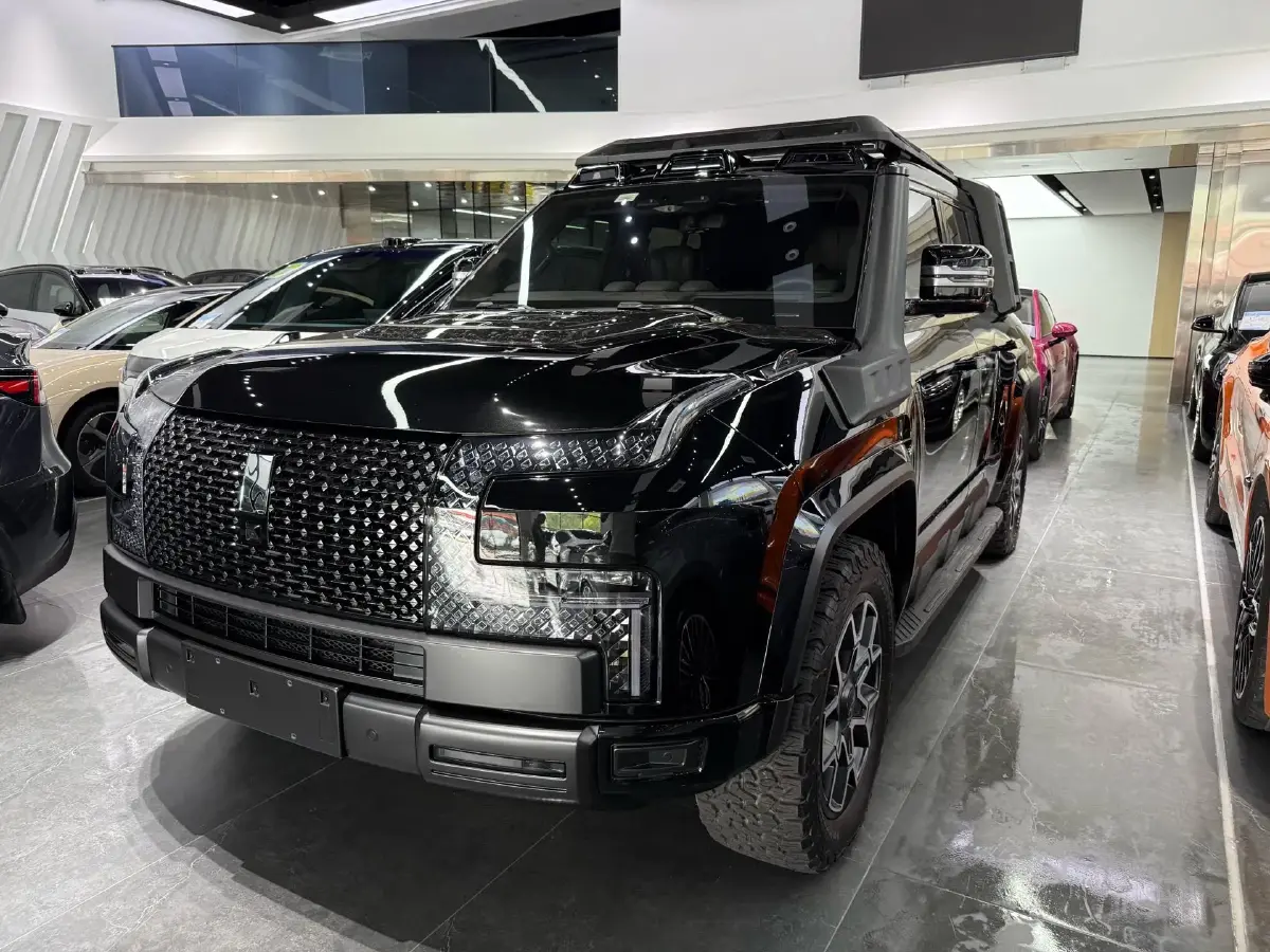 2024 YangWang U8 2.0T 272HP L4 REEV 49.05KWH