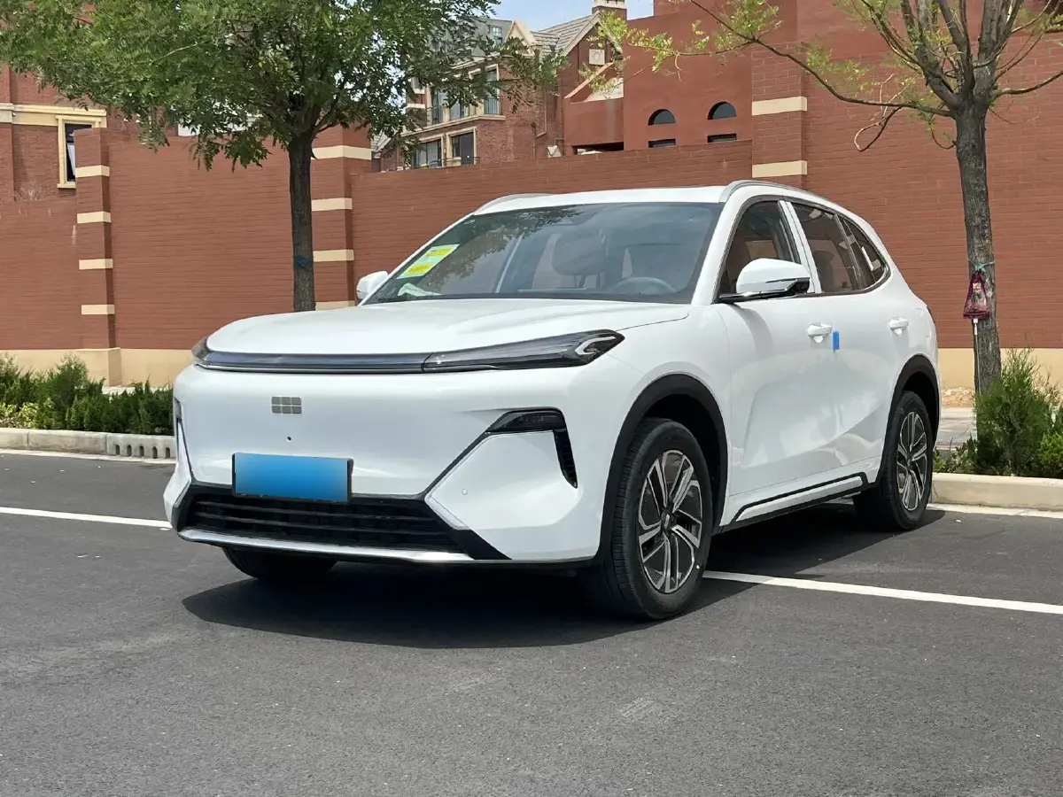 2025 Geely Galaxy Starship 7 EM-i 1.5L 112HP L4 1DHT PHEV 19.09KWH