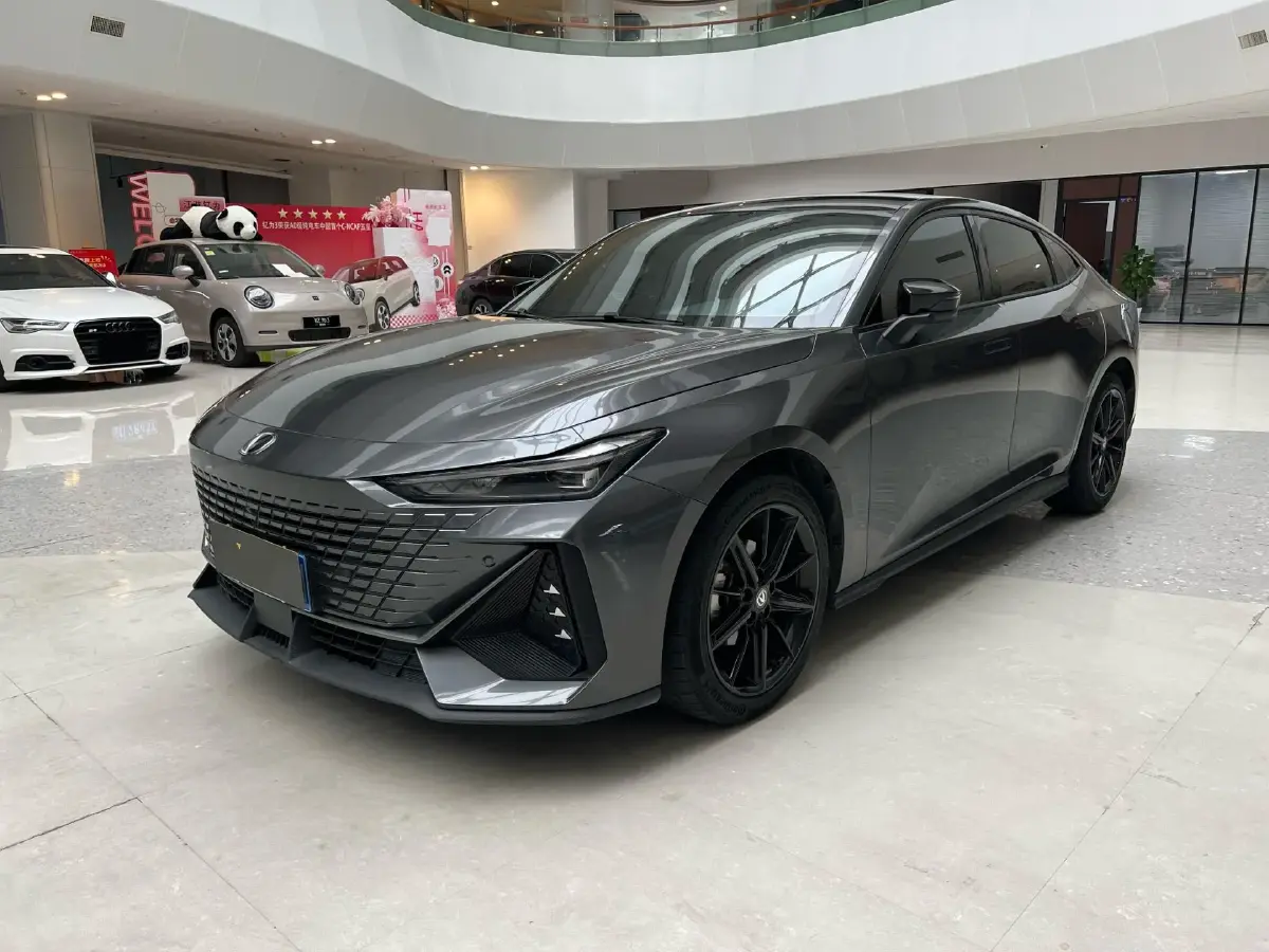 2022 ChangAn UNI-V 1.5T 188HP L4 7DCT