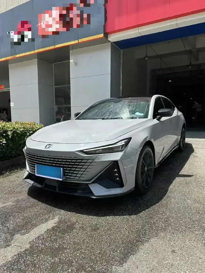 2023 ChangAn UNI-V 1.5T 188HP L4 7DCT