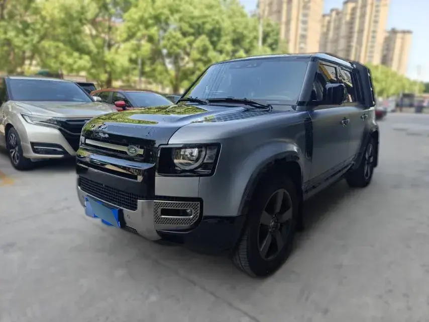 2023 Land Rover Defender 3.0T 400HP L6 8AT