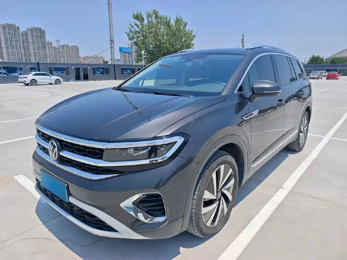 2022 Volkswagen Talagon 2.0T 220HP L4 7DCT