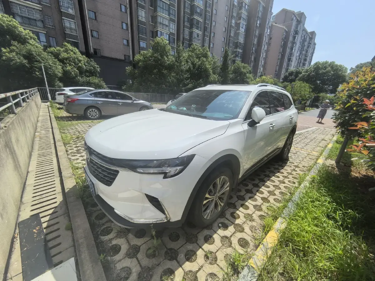 2022 Buick EnvisionPlus 2.0T 237HP L4 9AT