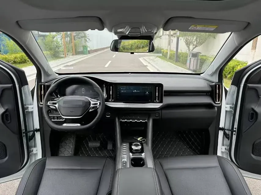 2023 WuLing XingYun 2.0L 136HP L4 1DHT Hybrid 1.8KWH,autocango,china used car exporter,china ev exporter,chinese used car exporter,chinese used ev exporter