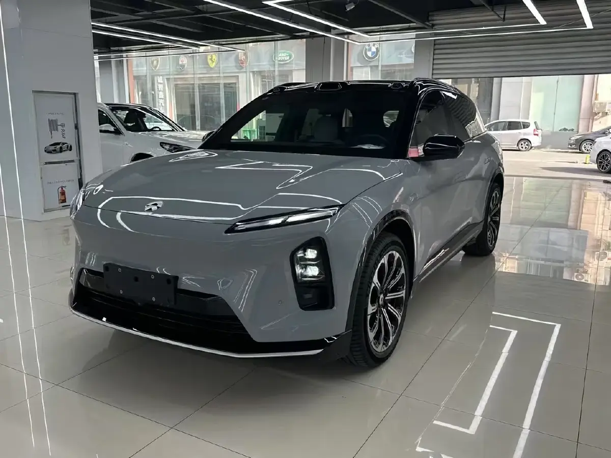 2025 NIO ES6 BEV