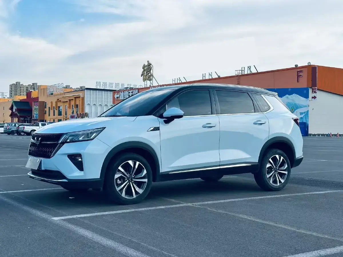 2022 WuLing XingChen 2.0L 136HP L4 1DHT Hybrid 1.8KWH