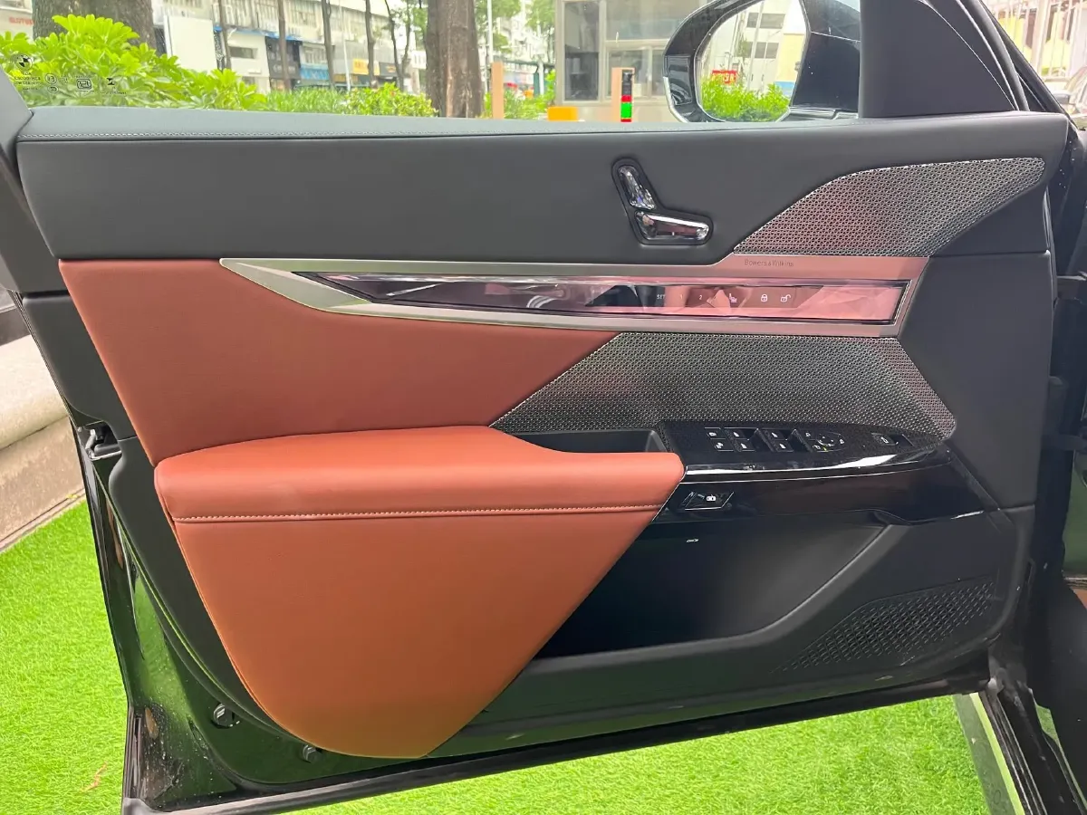 2023 BMW 3.0T 333HP L6 8AT,autocango,china used car exporter,china ev exporter,chinese used car exporter,chinese used ev exporter