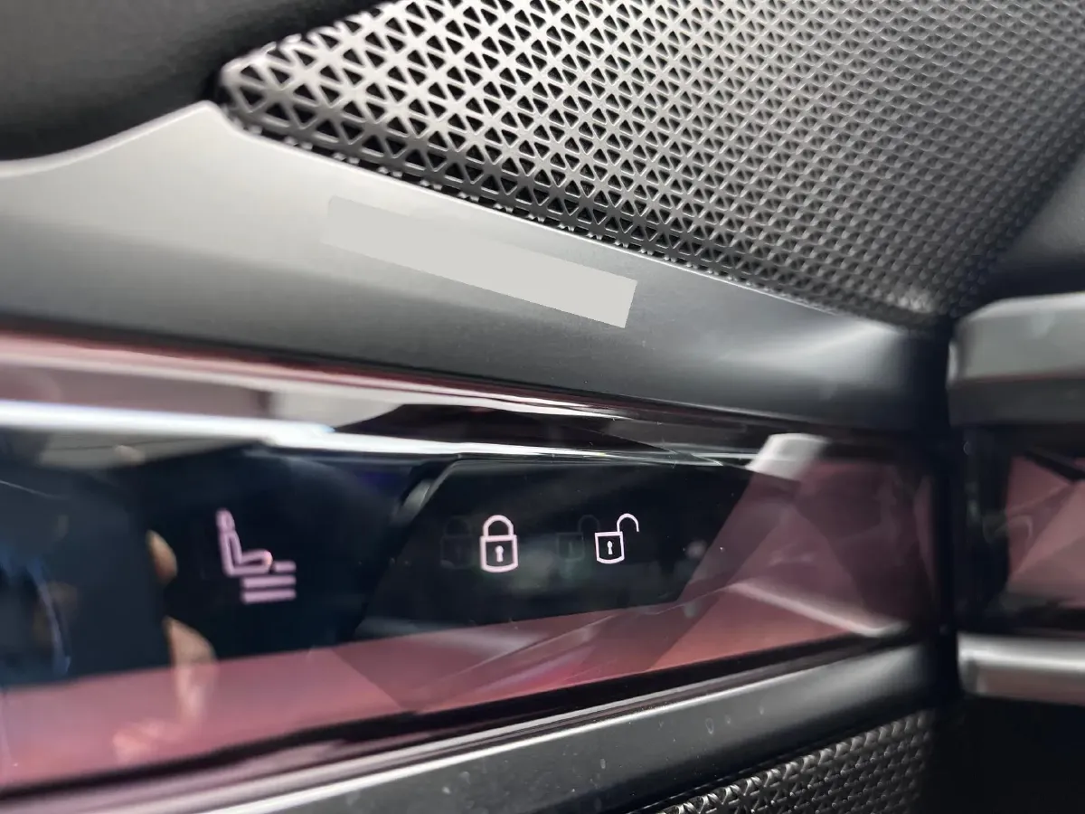 2023 BMW 3.0T 333HP L6 8AT,autocango,china used car exporter,china ev exporter,chinese used car exporter,chinese used ev exporter