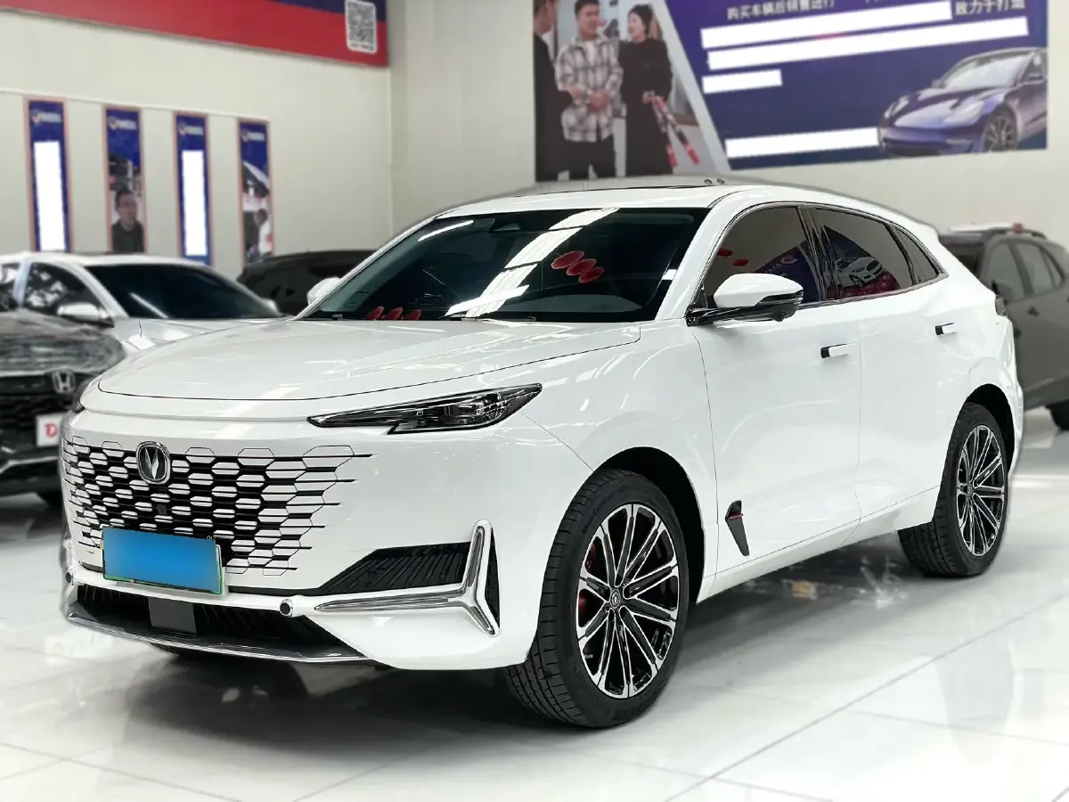 2022 ChangAn UNI-K iDD 1.5T 170HP L4 6TCT PHEV 30.74KWH