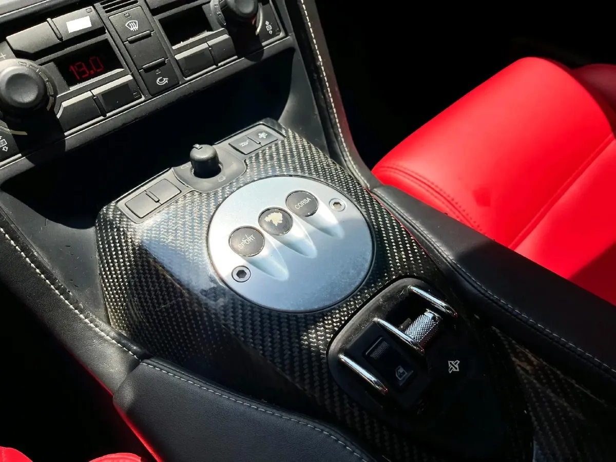 2009 Lamborghini Gallardo 5.2L 560HP V10 6AMT,autocango,china used car exporter,china ev exporter,chinese used car exporter,chinese used ev exporter