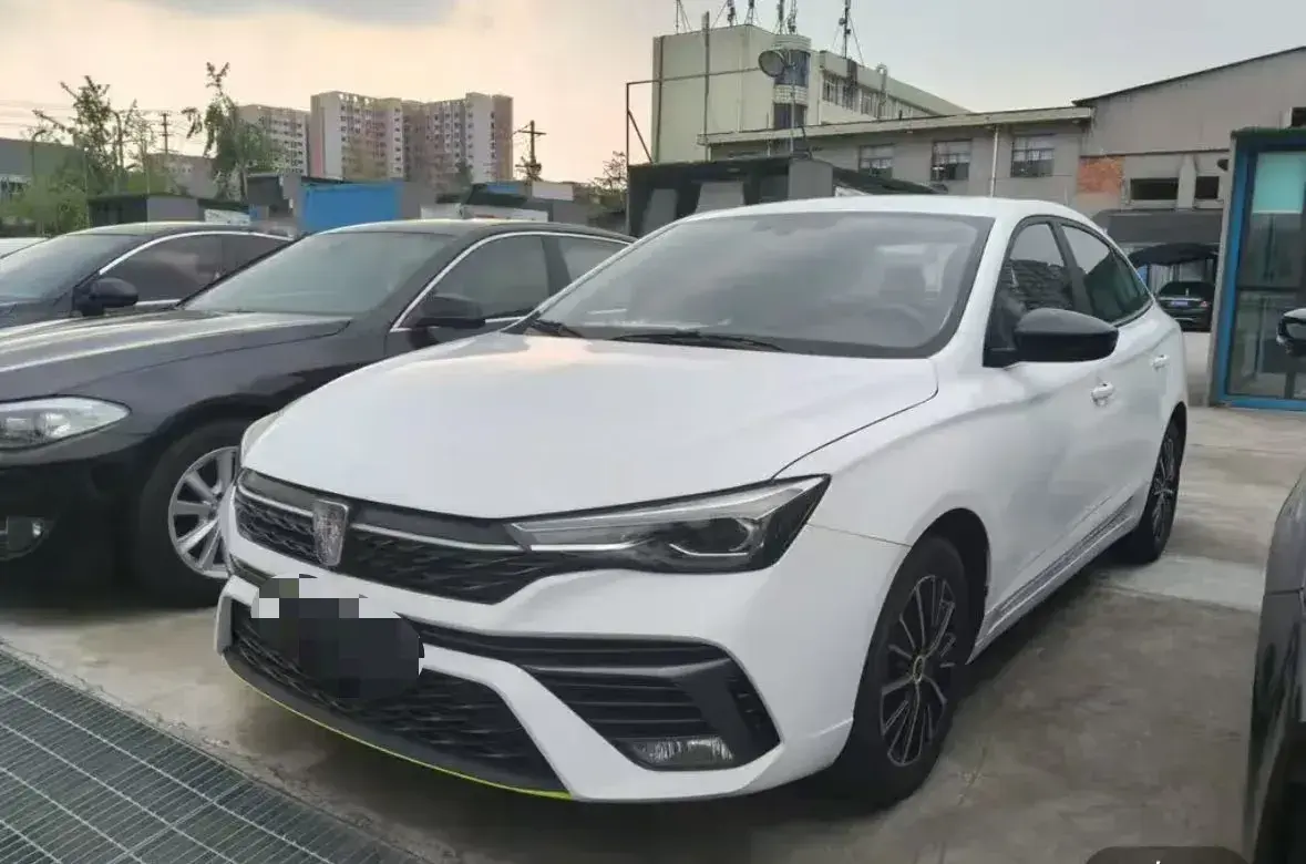 2021 Roewe i5 1.5L 120HP L4 CVT