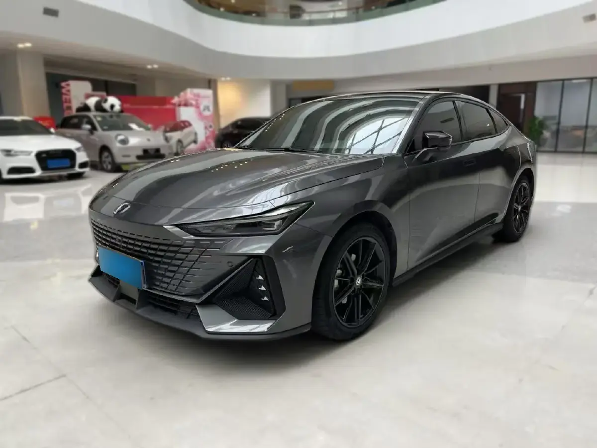 2022 ChangAn UNI-V 1.5T 188HP L4 7DCT