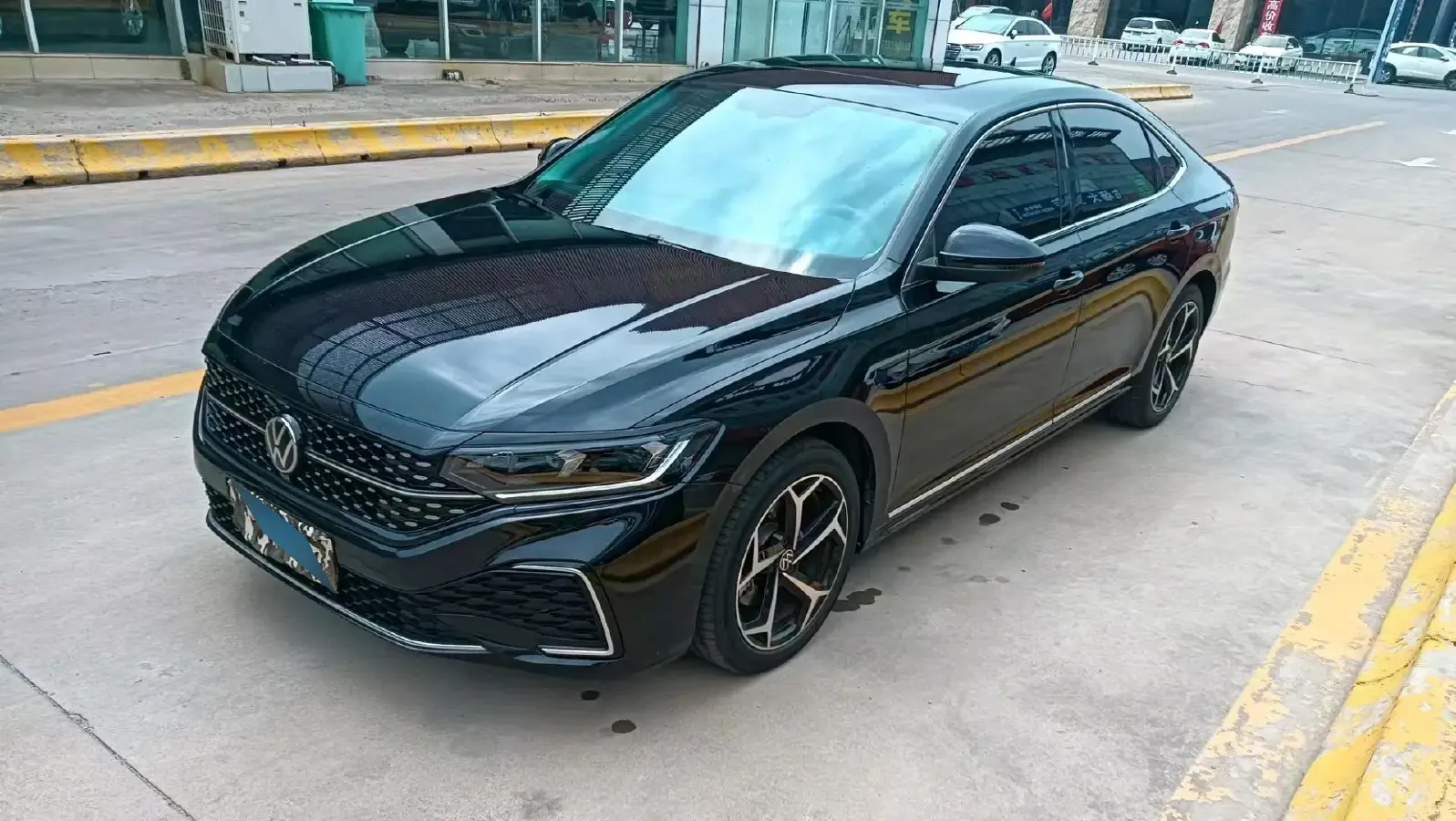 2024 Volkswagen Passat 2.0T 186HP L4 7DCT