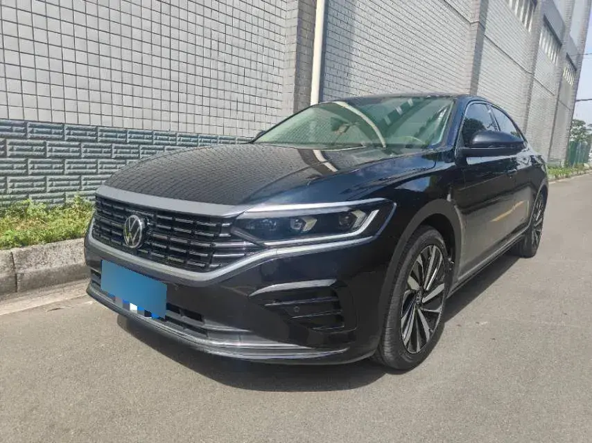 2022 Volkswagen Passat 2.0T 186HP L4 7DCT