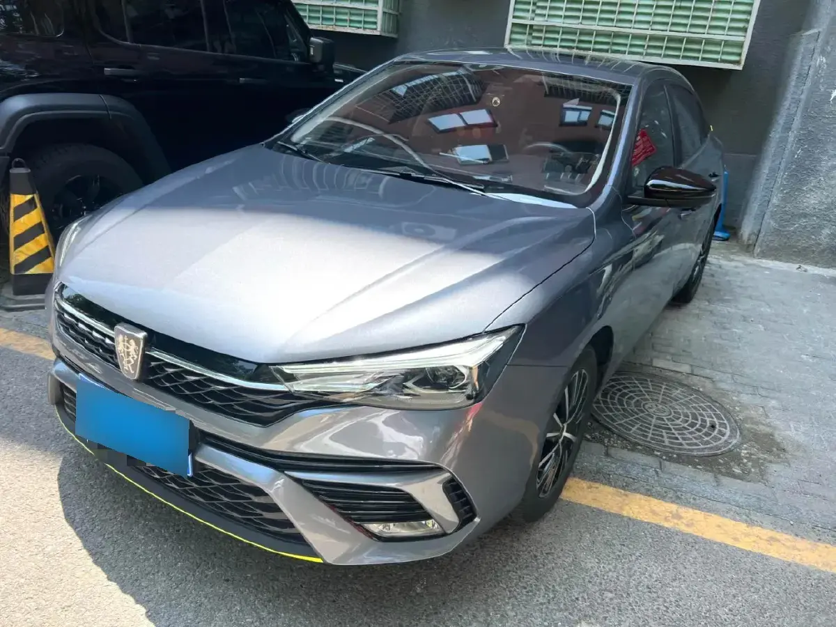 2021 Roewe i5 1.5L 120HP L4 CVT