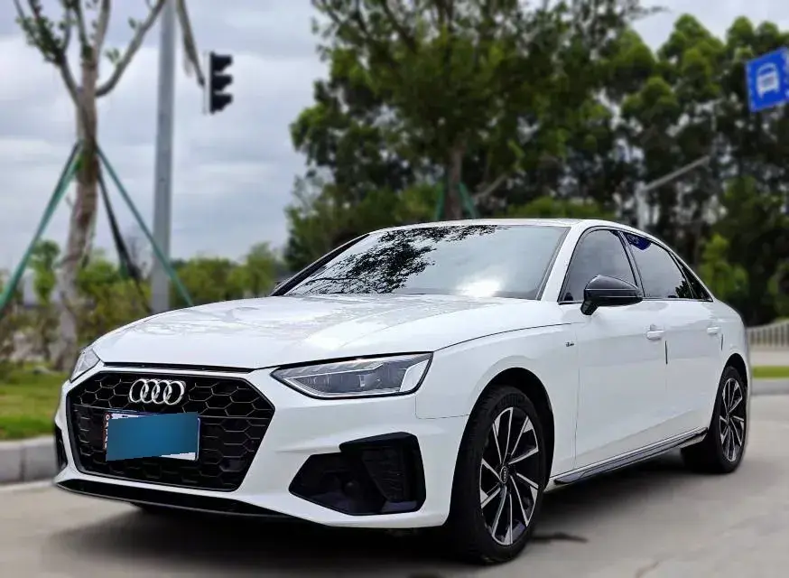 2023 Audi A4L 2.0T 190HP L4 7DCT