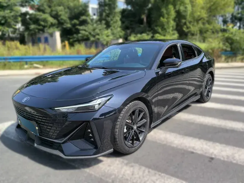 2023 ChangAn UNI-V 1.5T 188HP L4 7DCT