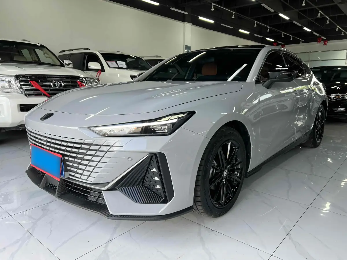 2022 ChangAn UNI-V 1.5T 188HP L4 7DCT