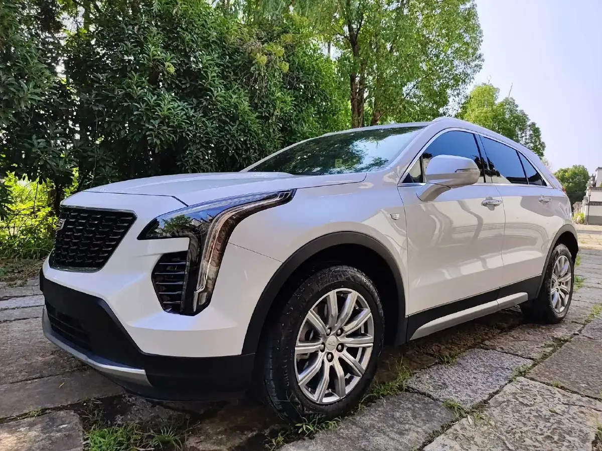 2022 Cadillac XT4 2.0T 237HP L4 9AT