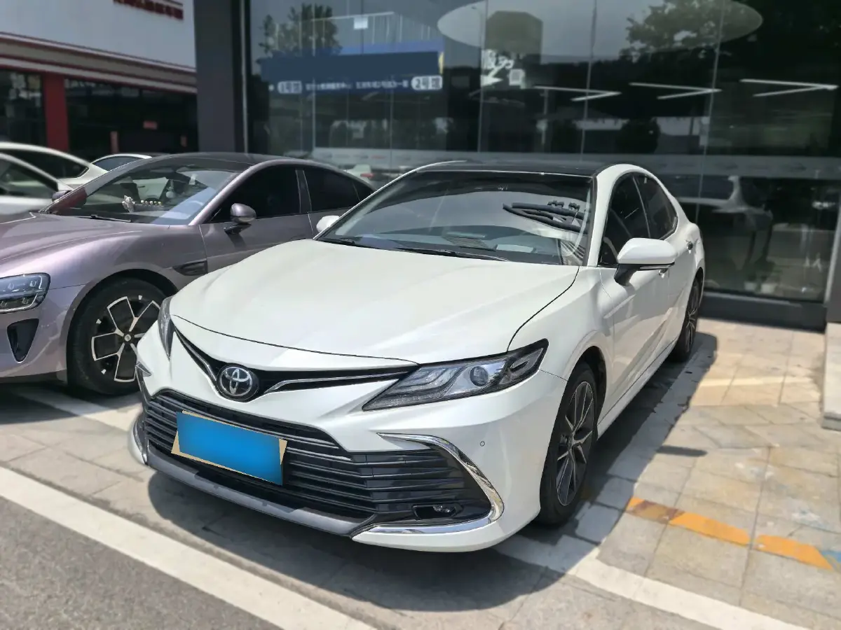 2021 Toyota Camry 2.5L 209HP L4 8AT