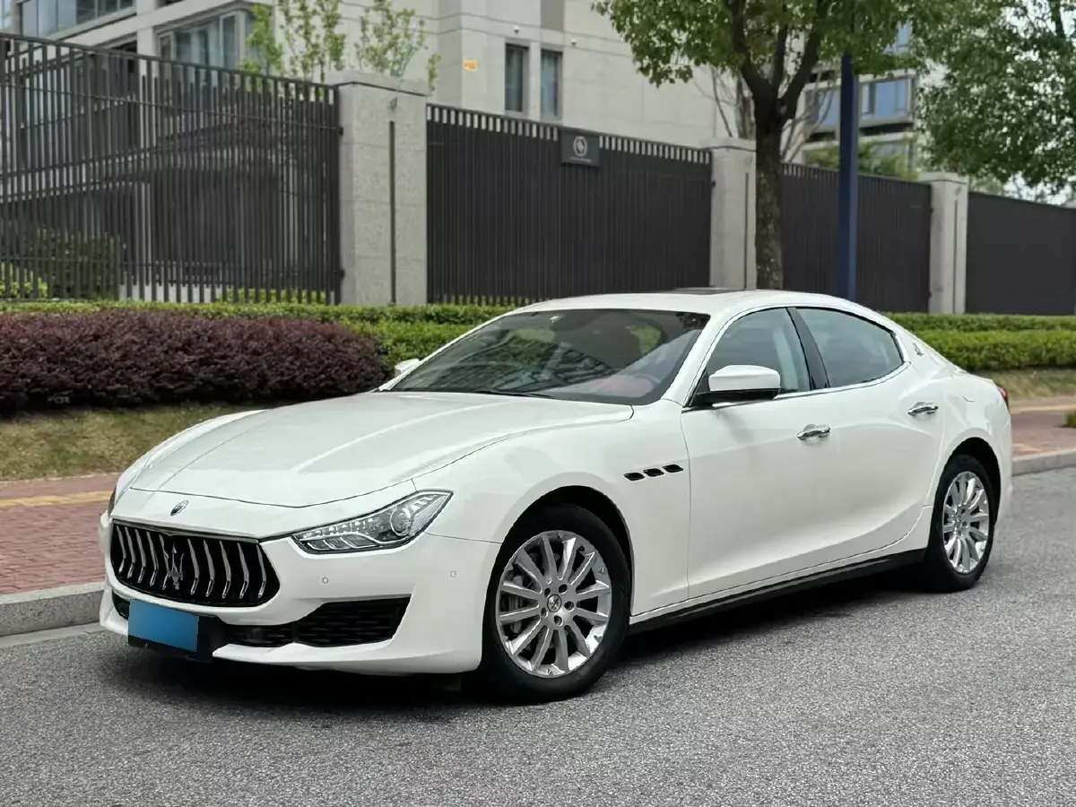2021 Maserati Ghibli 2.0T 330HP L4 8AT