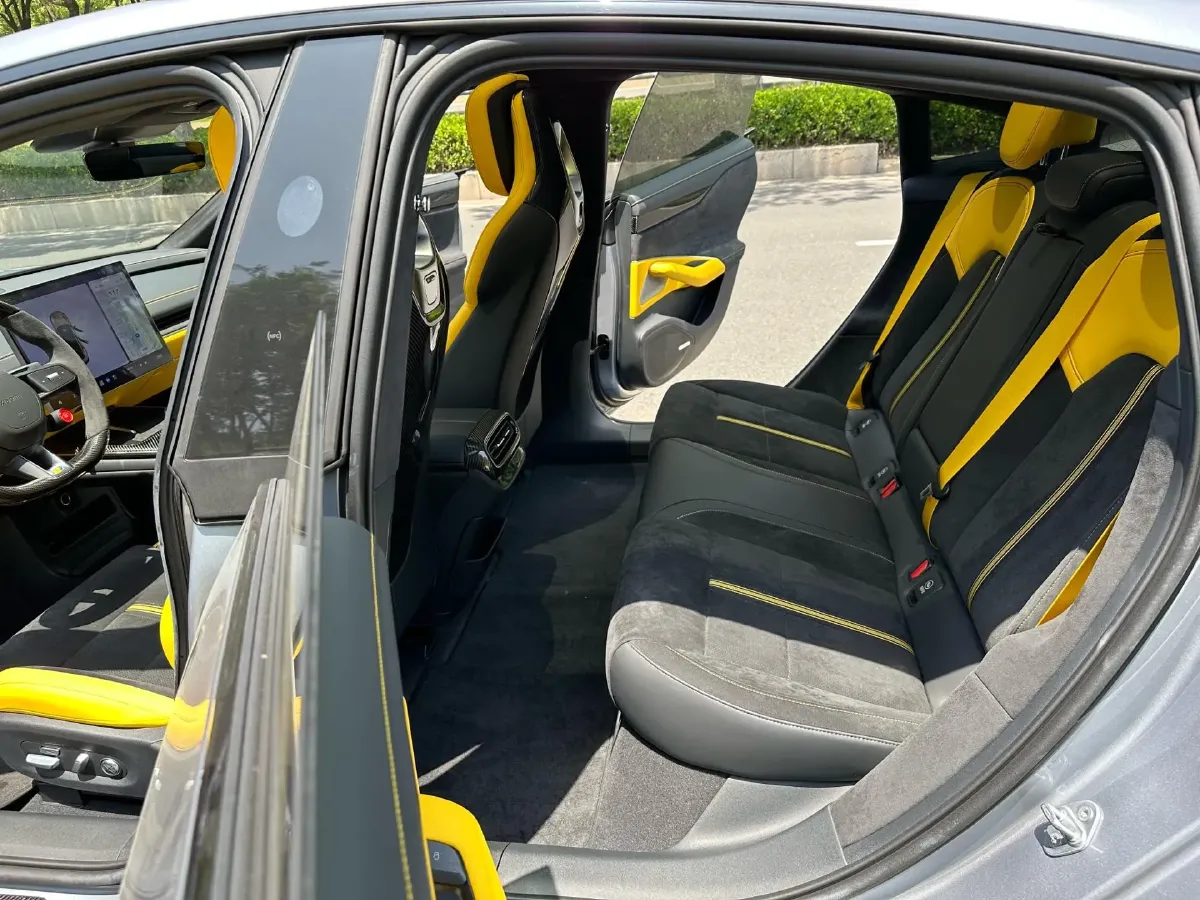 2025 MI SU7 Ultra BEV 93.7KWH,autocango,china used car exporter,china ev exporter,chinese used car exporter,chinese used ev exporter