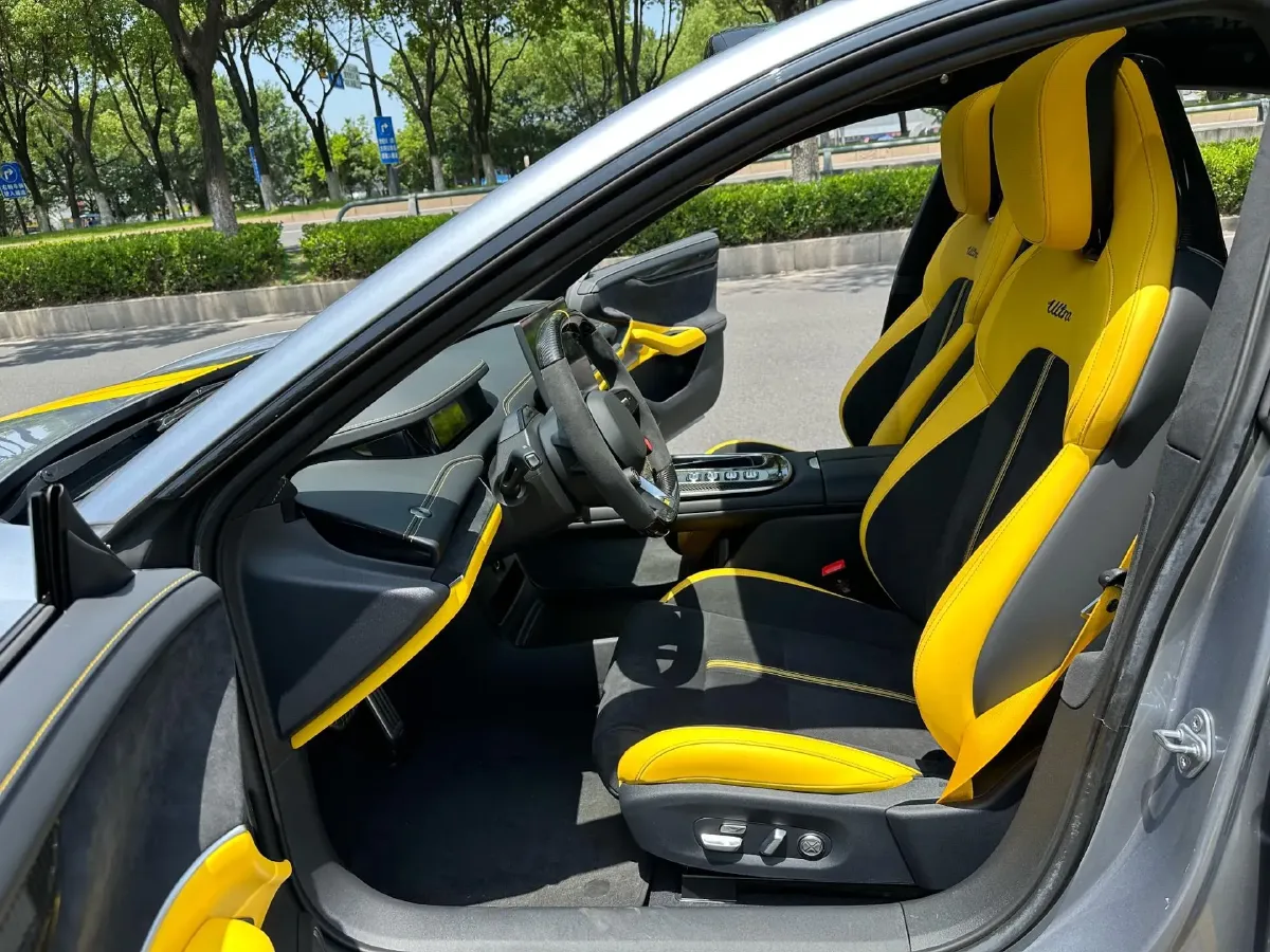 2025 MI SU7 Ultra BEV 93.7KWH,autocango,china used car exporter,china ev exporter,chinese used car exporter,chinese used ev exporter