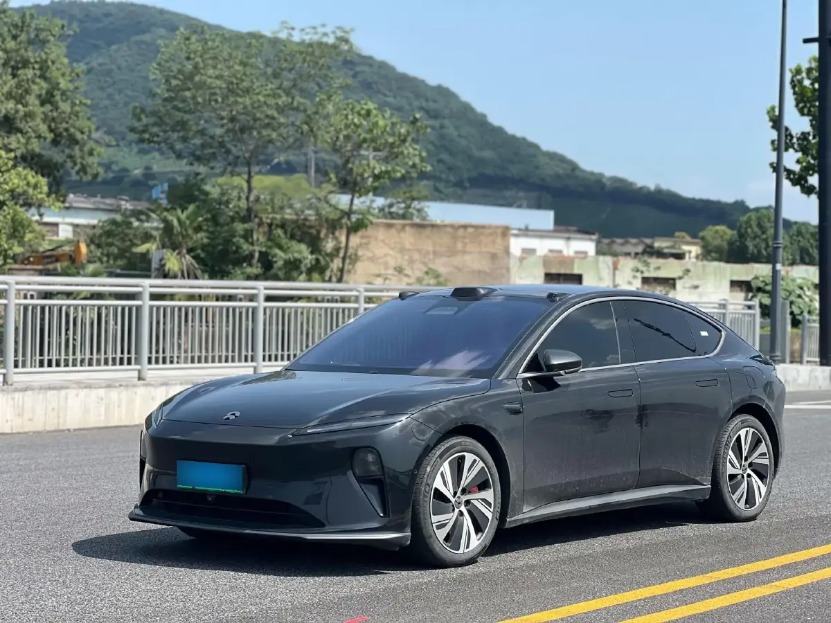 2022 NIO ET5 BEV 75KWH