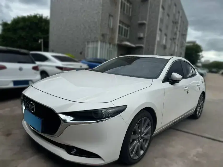 2022 Mazda 3 Axela 2.0L 158HP L4 6AT
