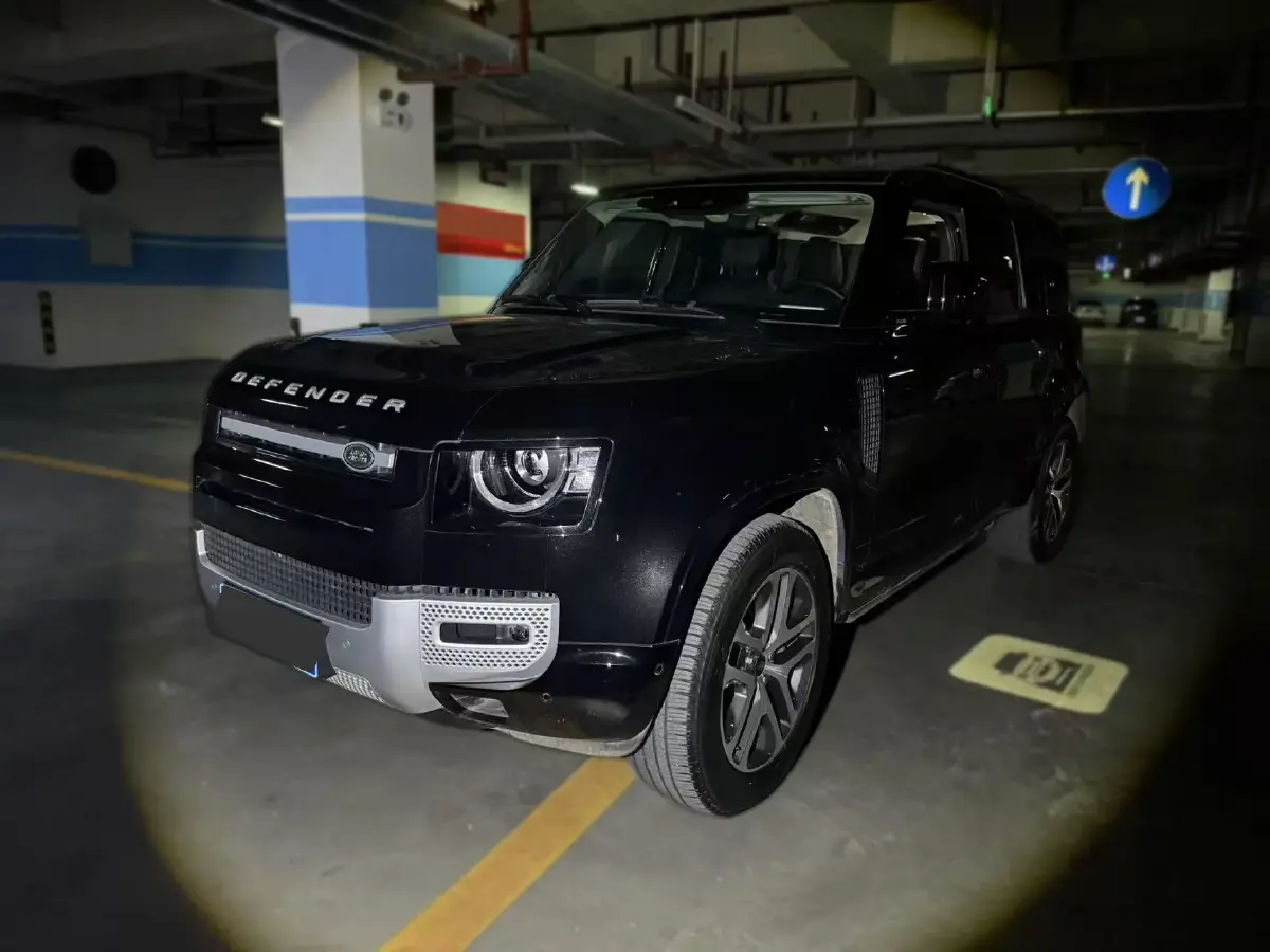 2024 Land Rover Defender 3.0T 400HP L6 8AT