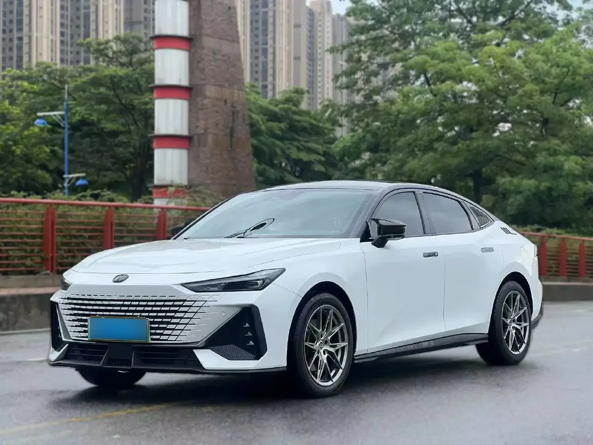 2023 ChangAn UNI-V iDD 1.5T 170HP L4 6TCT PHEV 18.4KWH