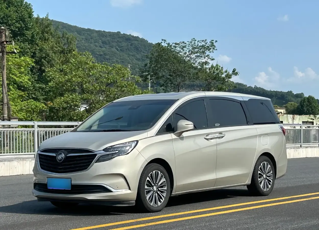 2022 Buick GL8 2.0T 237HP L4 9AT