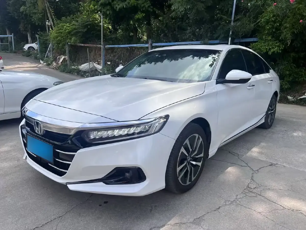 2022 Honda Accord 2.0L 146HP L4 E-CVT Hybrid