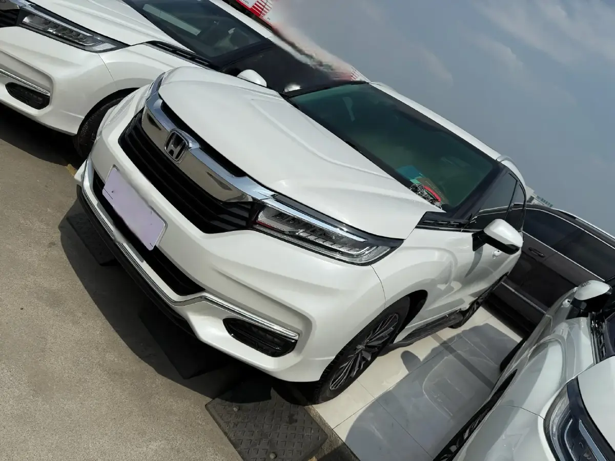 2023 Honda Avancier 2.0T 261HP L4 9AT