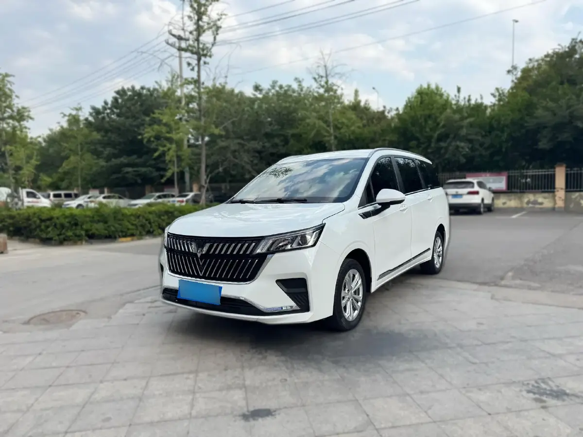 2022 WuLing JiaChen 1.5L 99HP L4 6MT