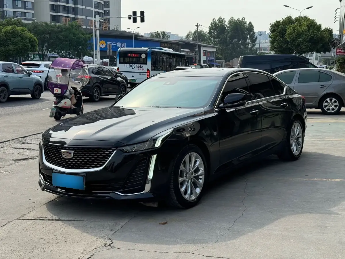 2023 Cadillac CT5 2.0T 237HP L4 10AT