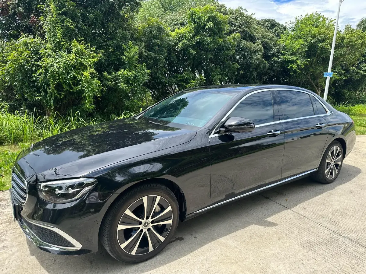 2022 Mercedes-Benz E Class 2.0T 211HP L4 9AT PHEV 25.4KWH
