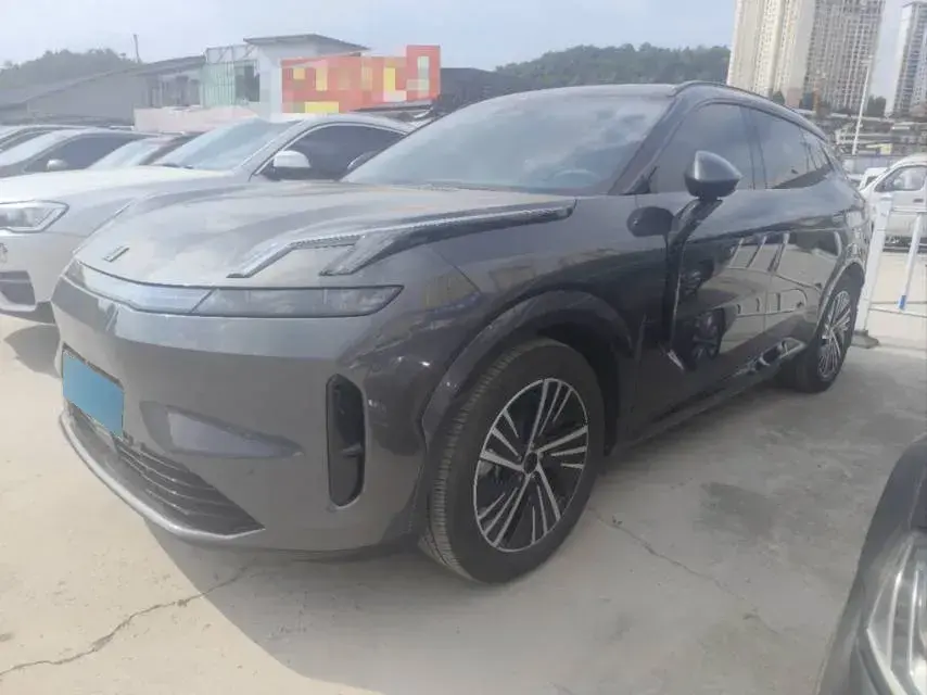 2023 LYNK&CO 08 EM-P 1.5T 163HP L4 3DHT PHEV 39.8KWH