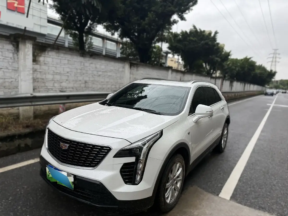 2022 Cadillac XT4 2.0T 237HP L4 9AT